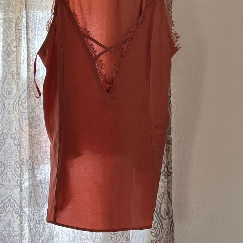 Pink/peach women’s tank